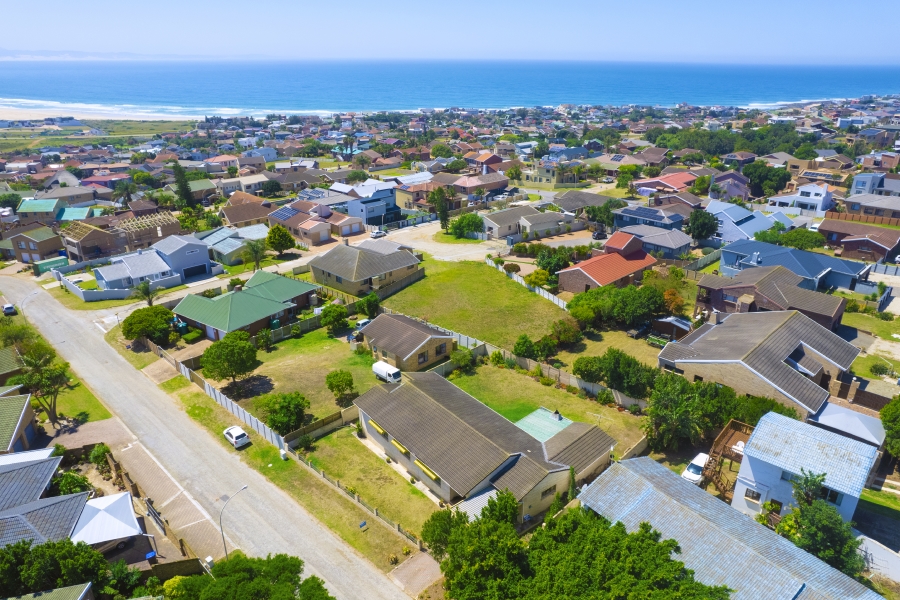 3 Bedroom Property for Sale in Wavecrest Eastern Cape